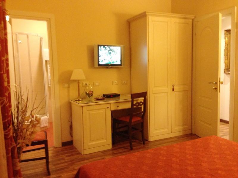 Residenza Domiziano Bed & Breakfast โรม ภายนอก รูปภาพ
