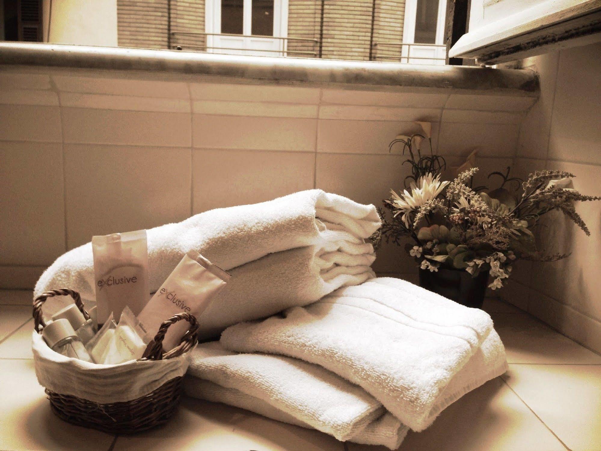 Residenza Domiziano Bed & Breakfast โรม ภายนอก รูปภาพ