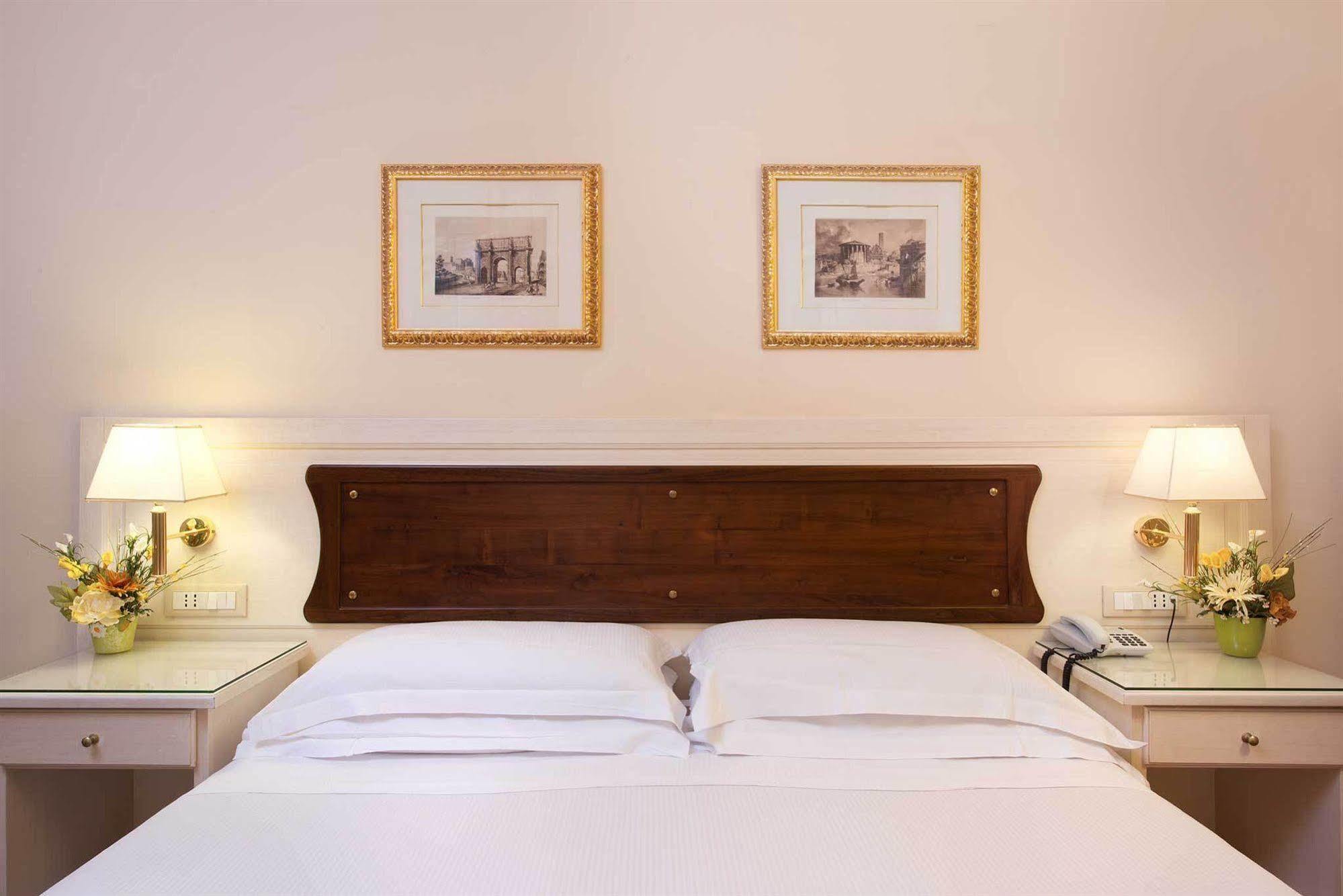 Residenza Domiziano Bed & Breakfast โรม ภายนอก รูปภาพ
